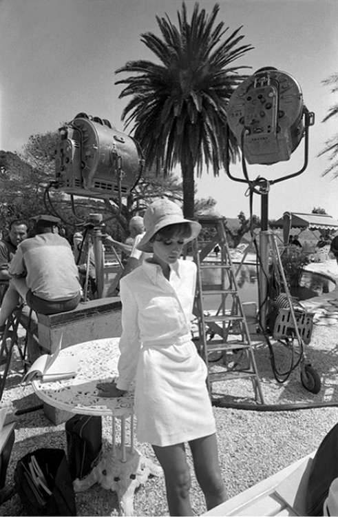 audrey_hepburn_on_the_set_of_two_for_the_road_1967