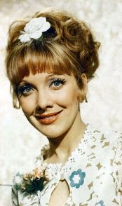 jacki_piper_carry_on_loving_publicity_shot