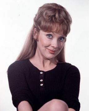 jackie_piper_black_top_publicity_shot