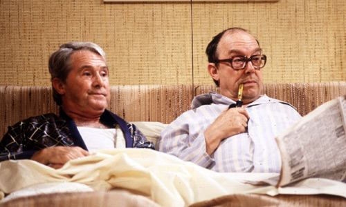 morecambe_and_wise_in_bed