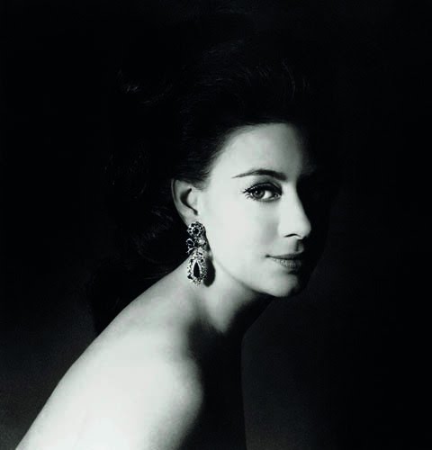 princess_margaret_hair_down_profile_by_snowden