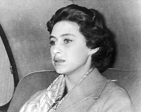 princess_margaret_seated_in_car