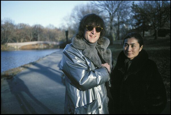 imagine_john_lennon_the_new_york_years_john_&_yoko_central_park_26_november_1980