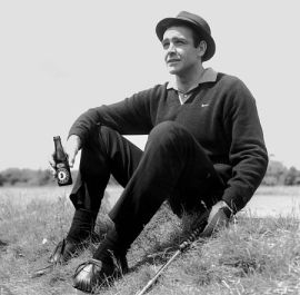 goldfinger_sean_connery_taking_a_break_during_golf_filming