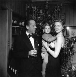 humphrey_bogart_lauren_bacall_and_son_at_christmas