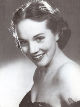 julie_andrews_young_strapless_dress