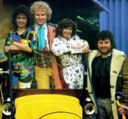 doctor_who_janet_fielding_colin_baker_nicola_bryant_john_nathan-turner_and_bessieon_the_dw_bus_tour_of_the_unted_states