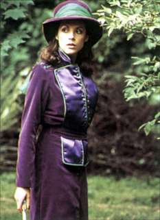 mary_tamm_purple_outfit