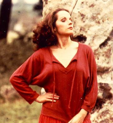 mary_tamm_red_dress_2