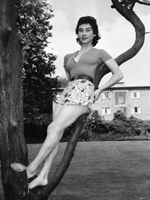 carole_ann_ford_in_hot_pants