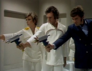 doctor_who_the_ark_in_space_ian_marter_and_others_aiming_at_the_wirrn