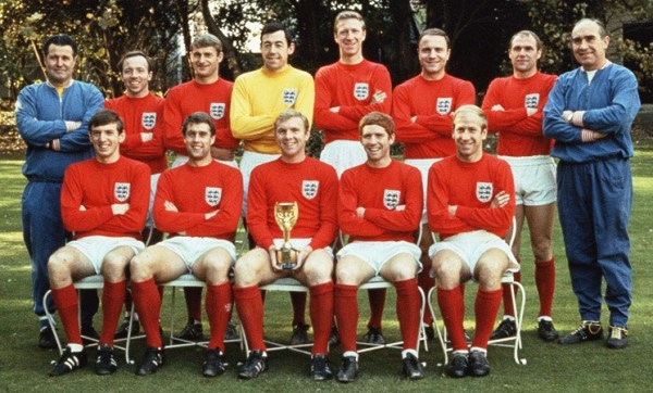england_kits_1965-74_away_large