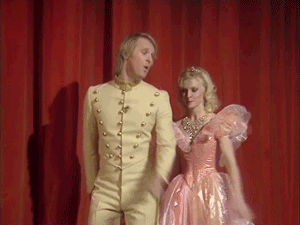 sandra_dickinson_and_peter_davison_as_cinderella_and_buttons_3