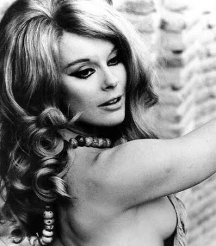 elke_sommer_with_hair_in_long_curls