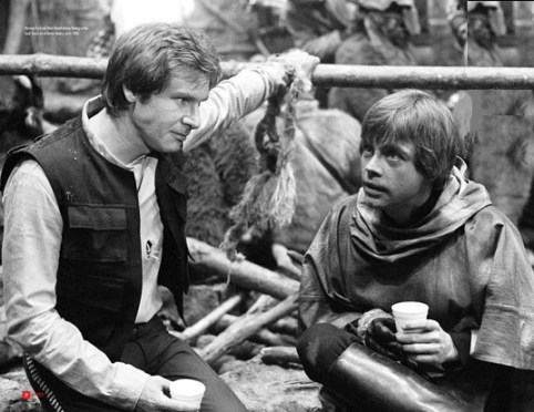 return_of_the_jedi_harrison_ford_and_mark_hamill_in_a_tea_break_between_scenes