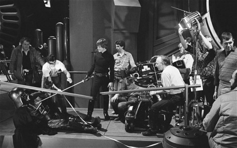 return_of_the_jedi_mark_hamill_and_david_prowse_rehearsing_climax