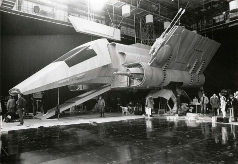 return_of_the_jedi_shuttle_on_the_studio_floor_surrounded_by_crew_members