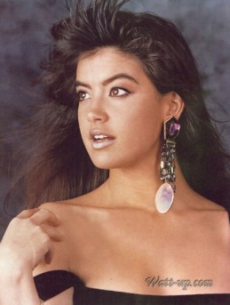 pheobe_cates_modelling_with_dangling_earrings