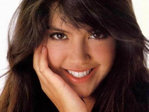 phoebe_cates-smiling_face