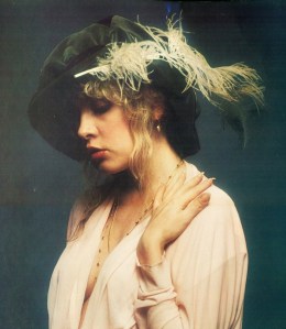 stevie_nicks_wearing_hat_with_feather