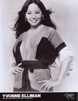 yvonne_elliman_in_pyjama-like_outfit