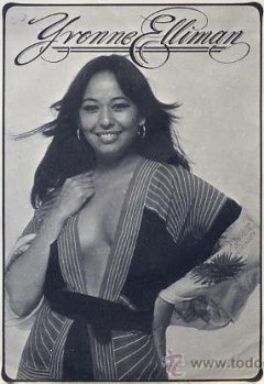 yvonne_elliman_in_pyjama-like_outfit_2