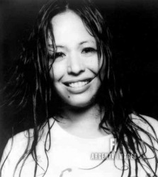 yvonne_elliman_wet_hair