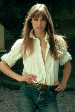 JANE BIRKIN PORTRAIT EXTERIEUR EN 1973