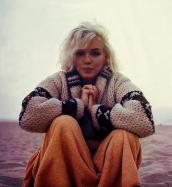 marilyn_monroe_summer_1962_photographed_by_george_barris_on_beach_santa_monica_five