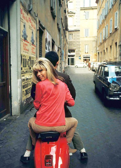 nancy_sinatra_1966_on_the_back_of_a_vespa