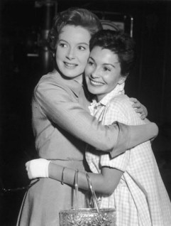 deborah_kerr_and_jean_simmons