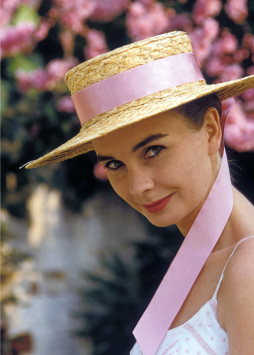 jean_simmons_wearing_straw_hat