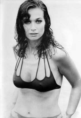 valerie_leon_bikini_publicity_shot_for_the_spy_who_loved_me_2