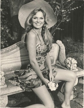 julie_ege_in_flowery_dress_and_wide_hat