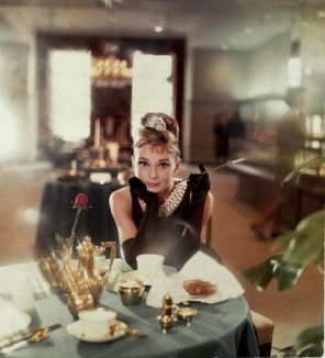 audrey_hepburn_breakfast_at_tiffany's_1961