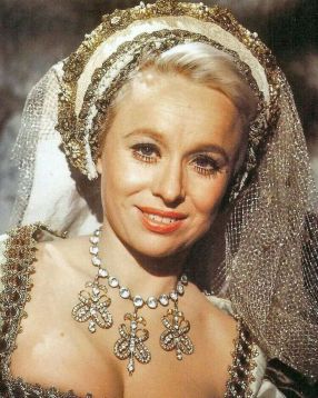 barbara_windsor_carry_on_henry