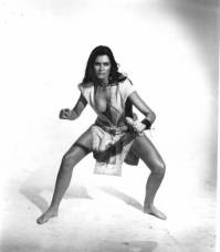 caroline_munro_posing_with_knife