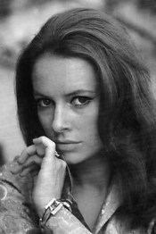 luciana_paluzzi_holding_hand_to_mouth
