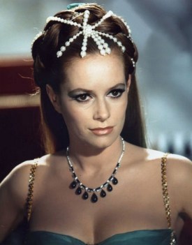 luciana_paluzzi_wearing_spider-like_bead_tiara