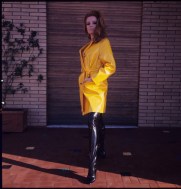 luciana_paluzzi_yellow_mack_4