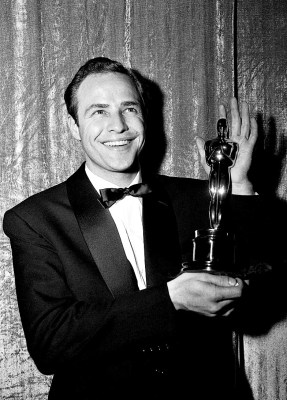 oscars_marlon_brando_1955