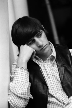 revolver_ringo_starr_looking_bored