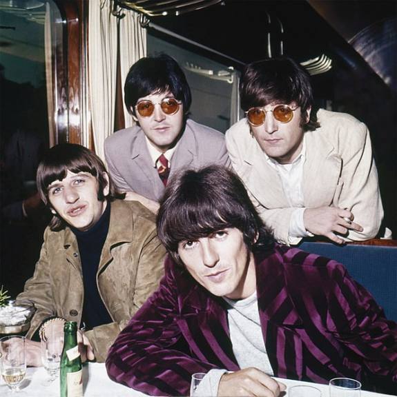 revolver_the_beatles_on_a_train